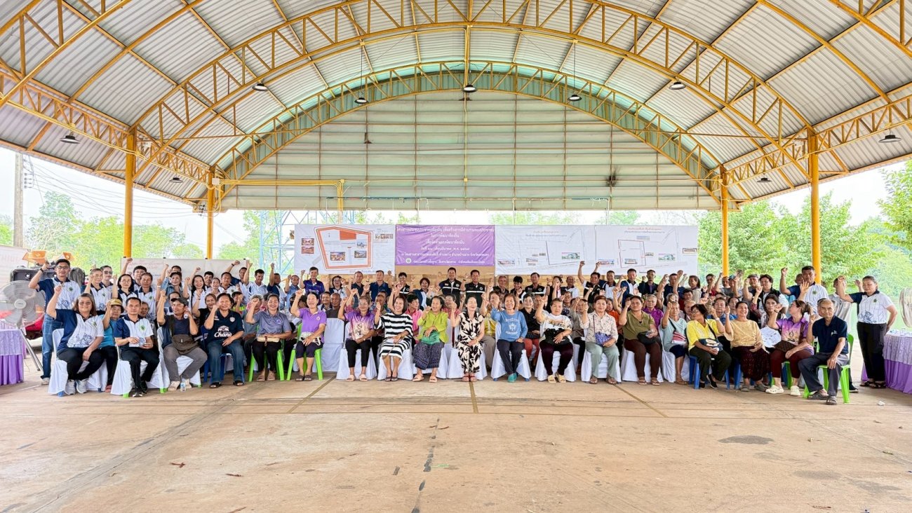 วันที่ 26 มีนาคม 2569 เทศบาลตำบลบ้านม่วง โดยนายวีระศักดิ์  ศรีถาพร นายกเทศมนตรีตำบลบ้านม่วง พร้อมด้วยคณะผู้บริหาร สมาชิกสภาเทศบาล และพนักงานเทศบาล ฯ จัดโครงการประชุมประชาคม เพื่อสร้างการมีส่วนร่วมของประชาชนในการพัฒนาท้องถิ่น ณ โดมสวนสาธารณะหนองดินจี่ โดยมีนายอำเภอบ้านม่วง นายปัณณวิชญ์ กุลตังคะวณิชย์ และนายโชคปัญญา ธงอาษา สมาชิกสภา อบจ. สกลนคร เข้าร่วมประชุมประชาคม โดยได้ให้คำแนะนำ และคำชี้แนะที่เป็นประโยชน์ต่อการพัฒนาบ้านม่วง และเพื่อให้ประชาชนในพื้นที่ได้รับประโยชน์ในอนาคตต่อไป