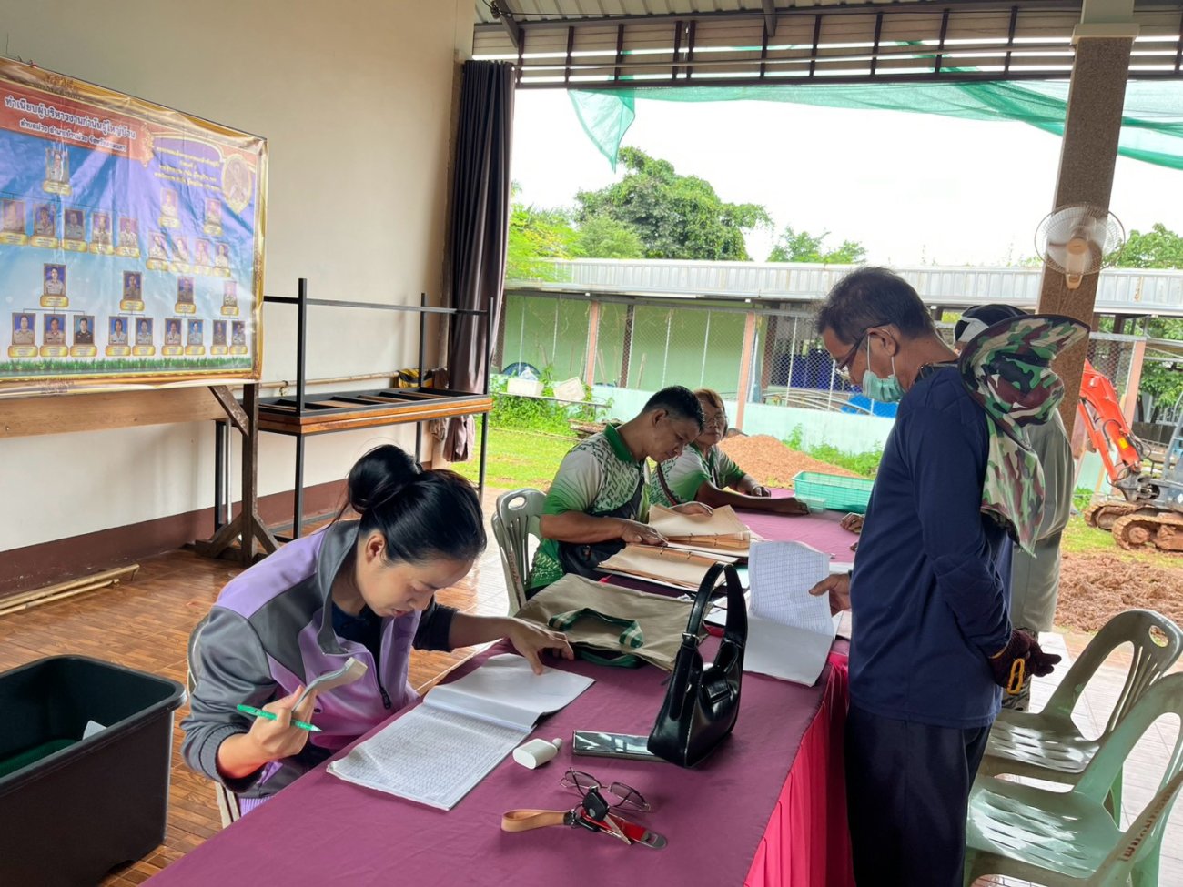 กองสาธารณสุขและสิ่งแวดล้อม เทศบาลตำบลบ้านม่วง ร่วมกับคณะกรรมการธนาคารขยะรีไซเคิล รับซื้อขยะประจำเดือน สิงหาคม 2569 ในระหว่างวันที่ 17 - 21 สิงหาคม 2569 เวลา 08.30 – 12.00 น. ณ บริเวณศาลาประชาคมประจำหมู่บ้าน ทุกหมู่บ้านในเขตเทศบาลตำบลบ้านม่วง